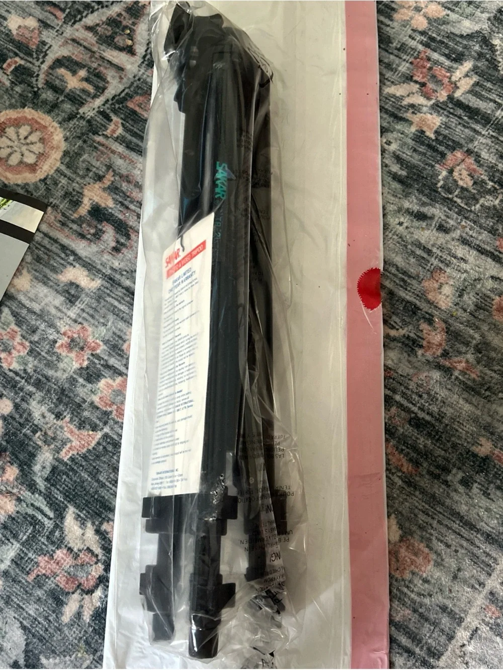 The Sak TR-2L Photo/Video Tripod — Gold and White